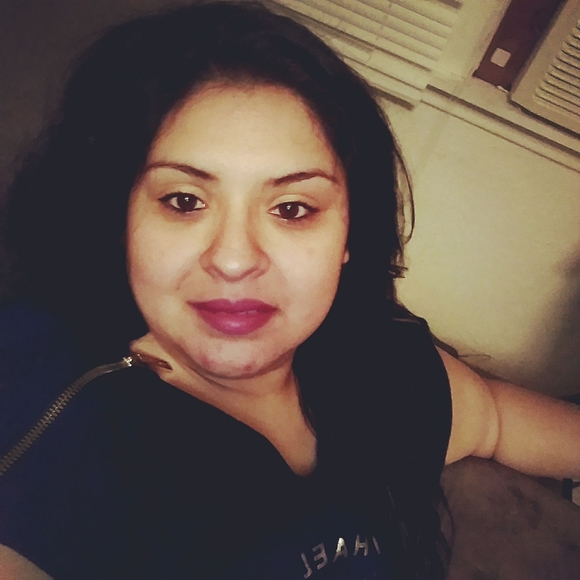 Meet your Posher, Mayra - Picture 1 of 1